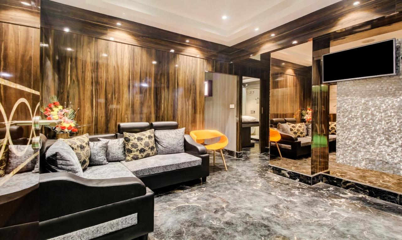 Treebo Premium Tahoora International Hotell Calcutta Exteriör bild