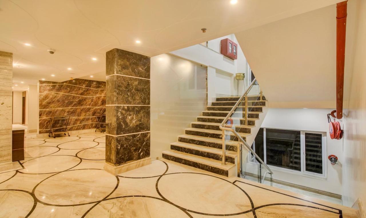 Treebo Premium Tahoora International Hotell Calcutta Exteriör bild