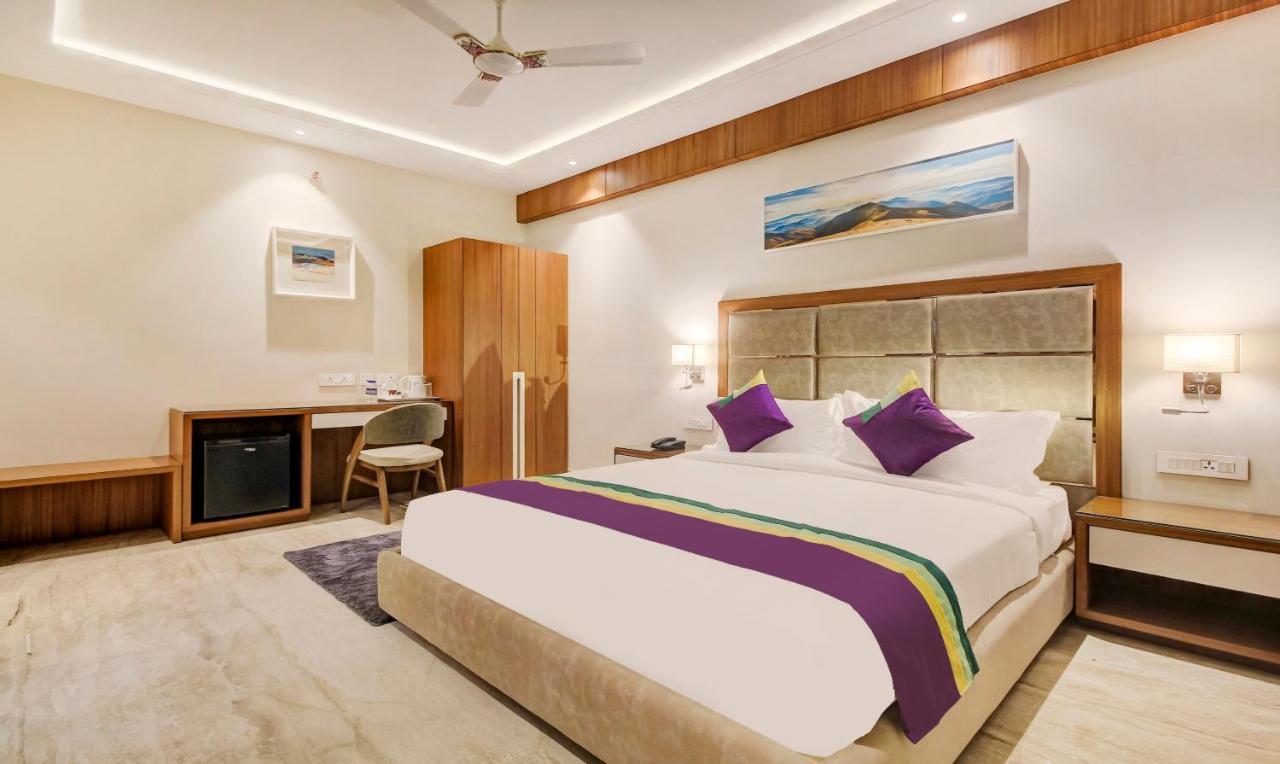 Treebo Premium Tahoora International Hotell Calcutta Exteriör bild