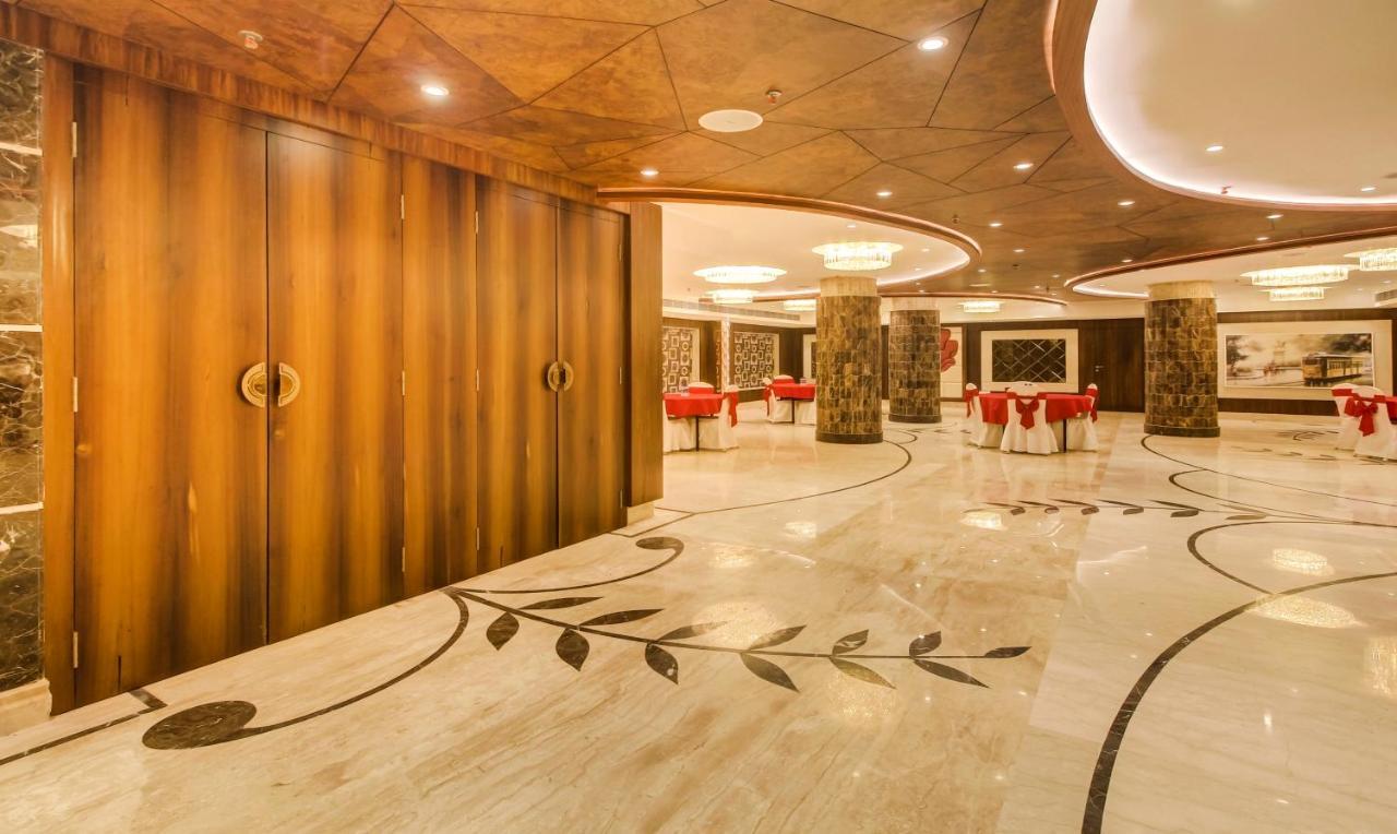Treebo Premium Tahoora International Hotell Calcutta Exteriör bild