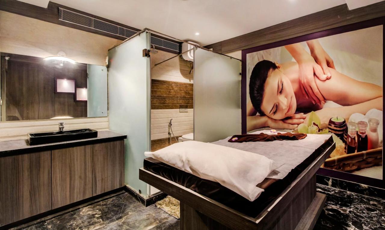 Treebo Premium Tahoora International Hotell Calcutta Exteriör bild