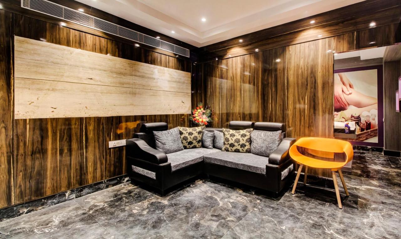 Treebo Premium Tahoora International Hotell Calcutta Exteriör bild