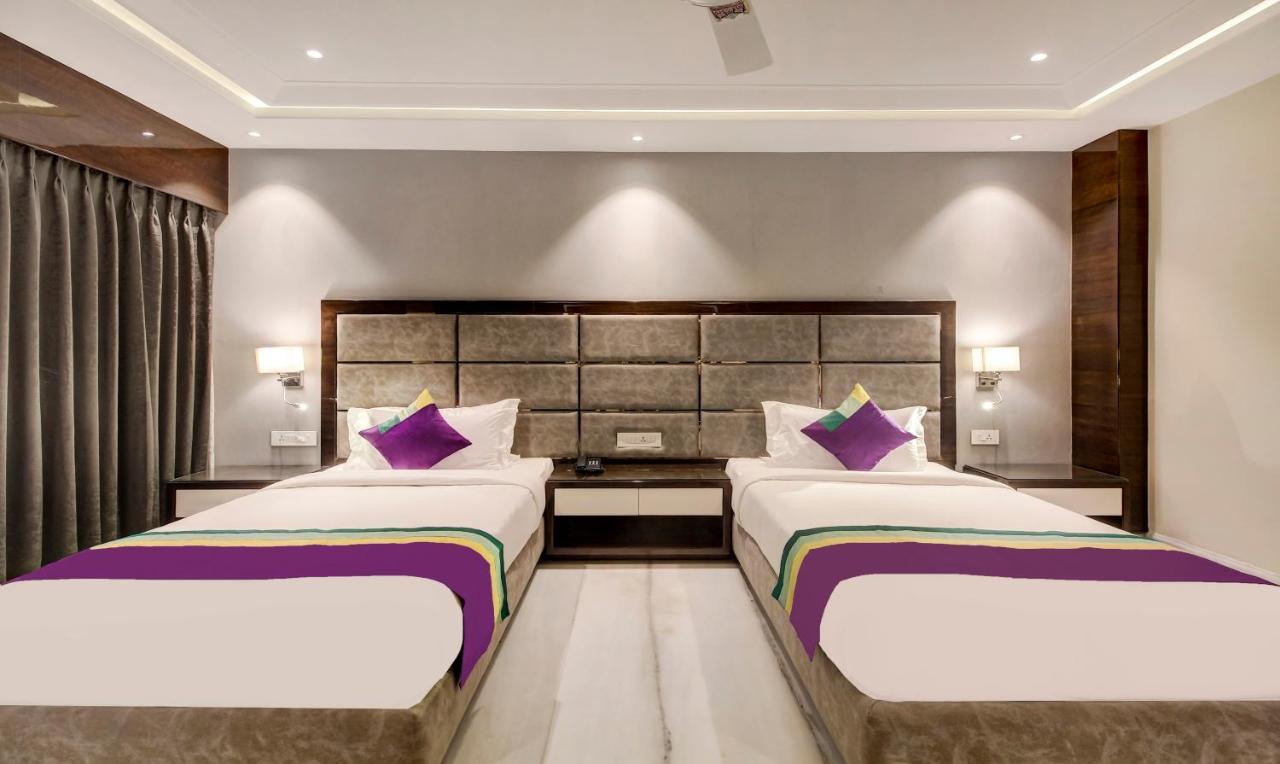 Treebo Premium Tahoora International Hotell Calcutta Exteriör bild