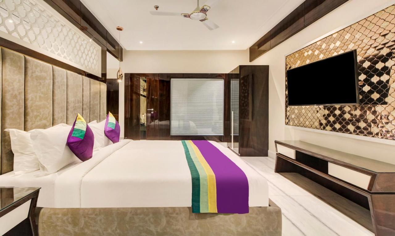 Treebo Premium Tahoora International Hotell Calcutta Exteriör bild
